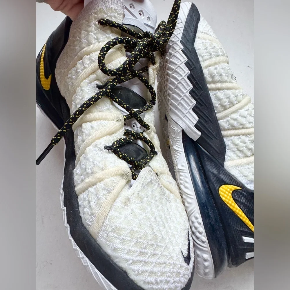 Nike LeBron 18 Sneakers Size 7